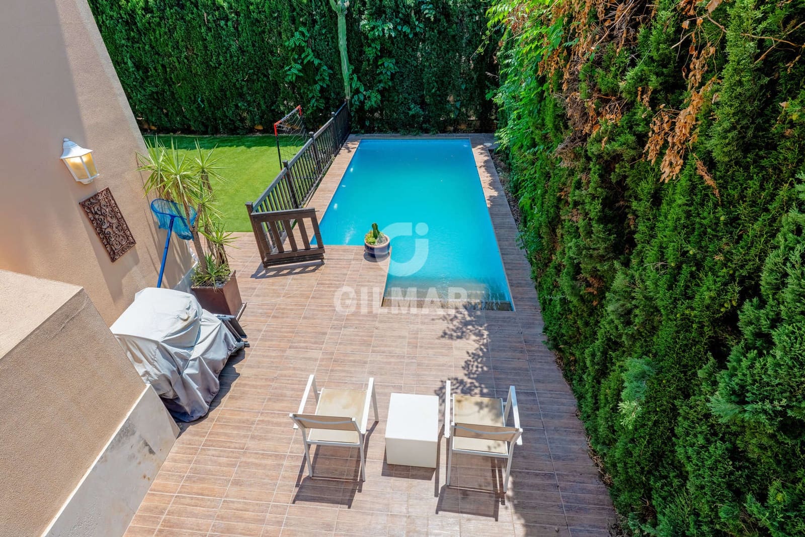 7 quarto Moradia para venda em Montequinto com piscina garagem - 850 000 € (Ref: 10023373)