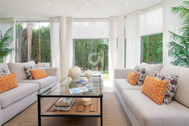 7 camera da letto Villa in vendita in Montequinto, Dos Hermanas con piscina garage - 850.000 € (Rif: 10023373)