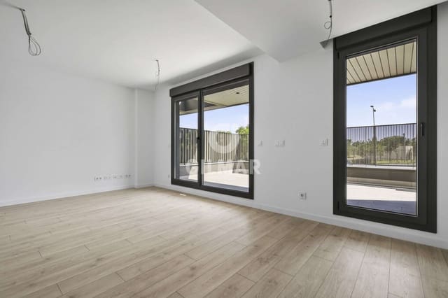 2 soverom Leilighet til salgs i Tomares med svømmebasseng garasje - € 355 000 (Ref: 10023374)