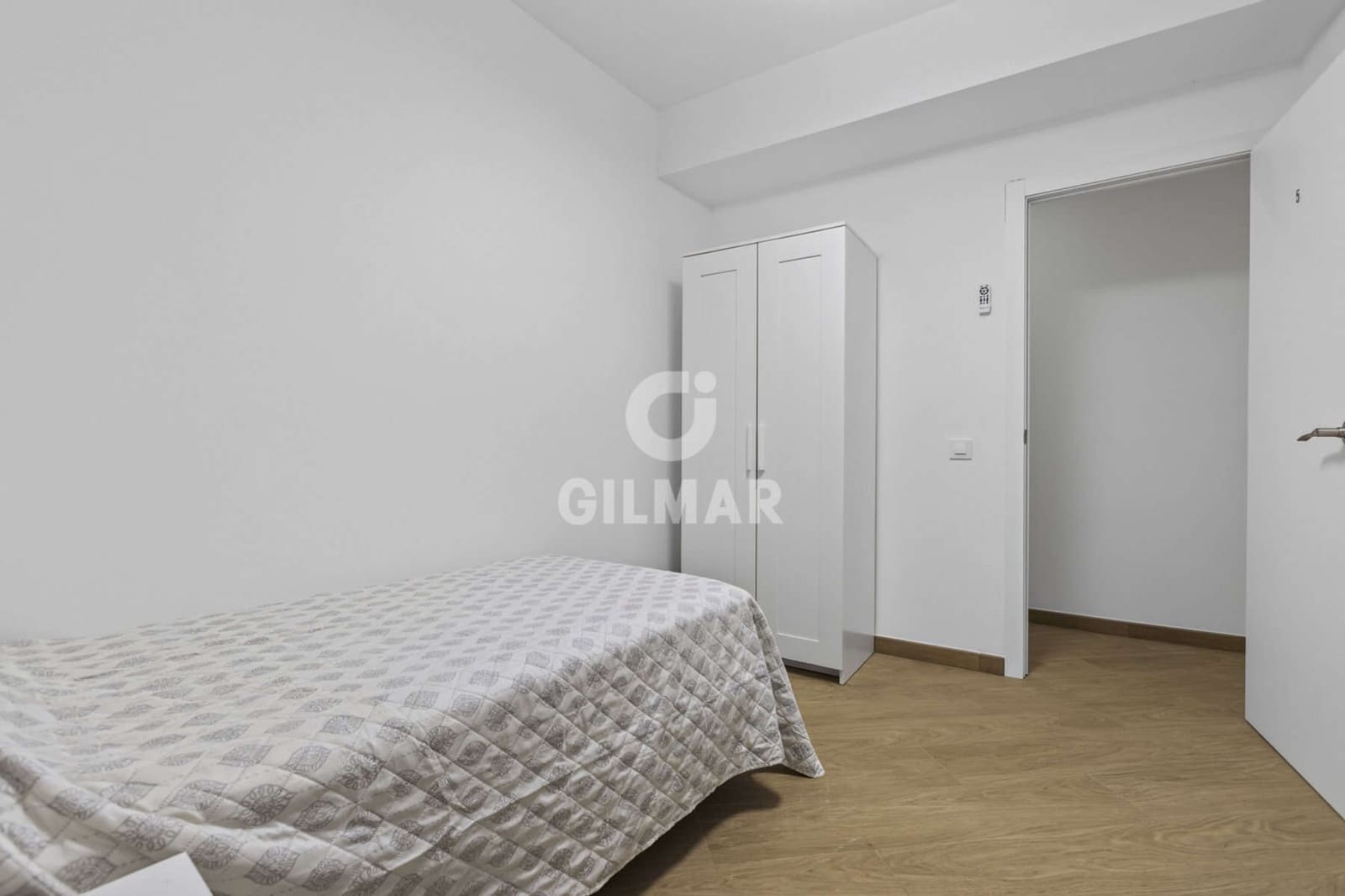 6 makuuhuone Asunto myytävänä paikassa Sevilla kaupunki mukana 
autotalli - 618 000 € (Ref: 10023377)