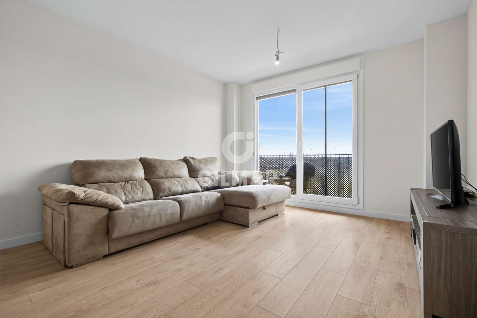 3 Zimmer Wohnung zu verkaufen in Dos Hermanas mit Pool Garage - 300.000 € (Ref: 10023378)