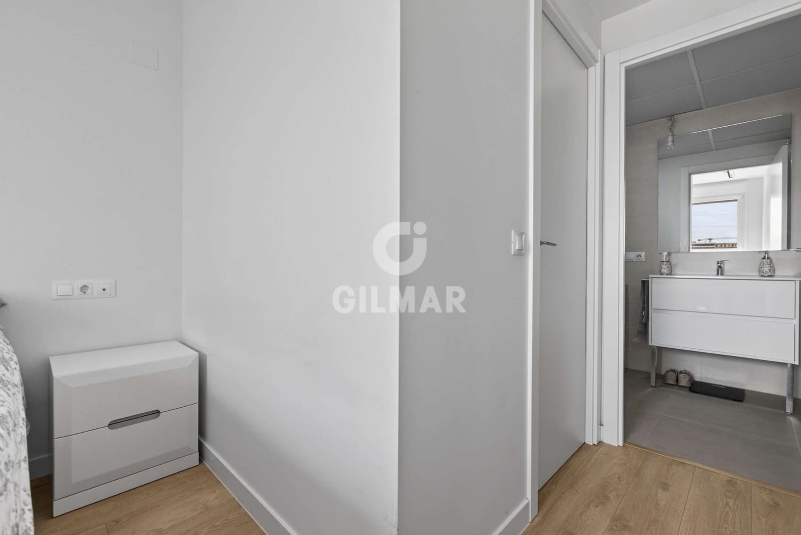 3 Zimmer Wohnung zu verkaufen in Dos Hermanas mit Pool Garage - 300.000 € (Ref: 10023378)