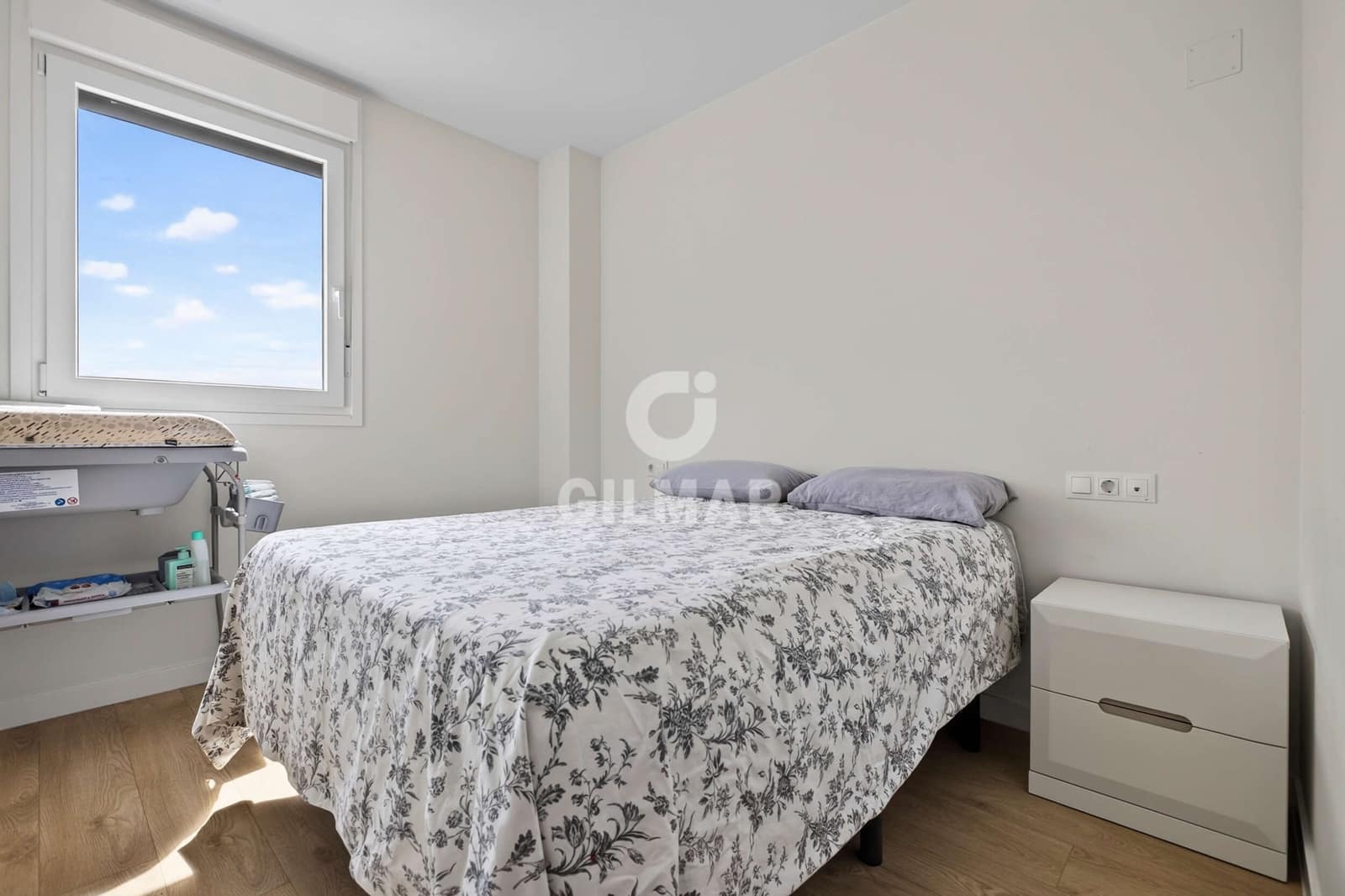 3 Zimmer Wohnung zu verkaufen in Dos Hermanas mit Pool Garage - 300.000 € (Ref: 10023378)
