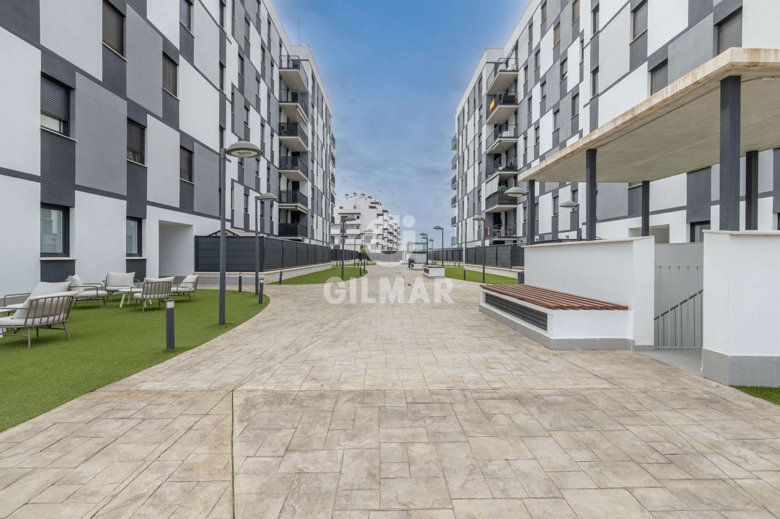 3 Zimmer Wohnung zu verkaufen in Dos Hermanas mit Pool Garage - 300.000 € (Ref: 10023378)