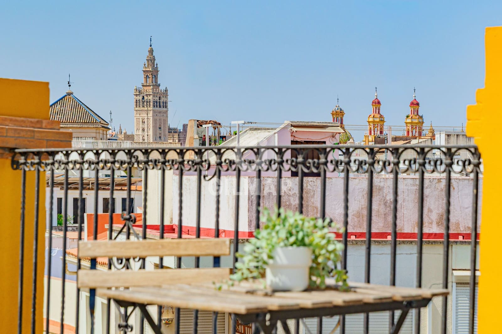 Piso de 1 habitación en Sevilla ciudad en venta - 250.000 € (Ref: 10023379)
