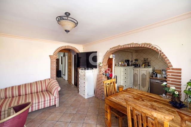 6 bedroom Semi-detached Villa for sale in Divina Pastora, Marbella - € 550,000 (Ref: 10024920)