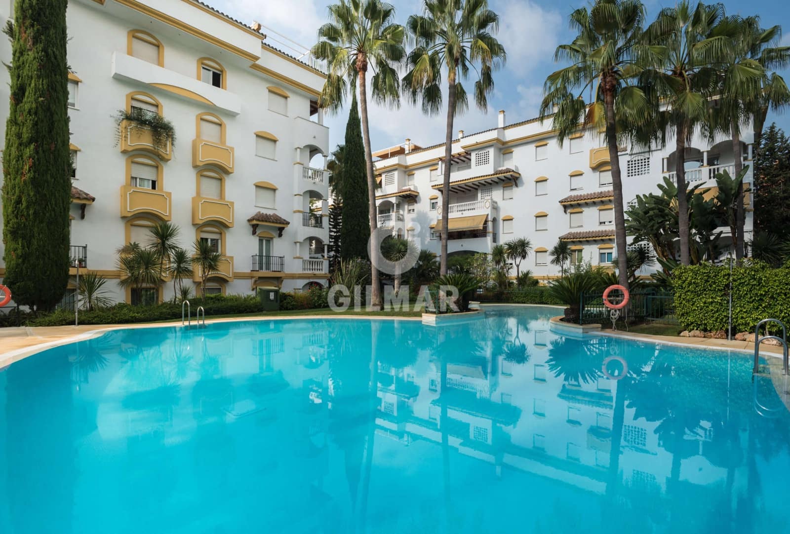2 slaapkamer Penthouse te koop in Marbella met zwembad garage - € 590.000 (Ref: 10026200)