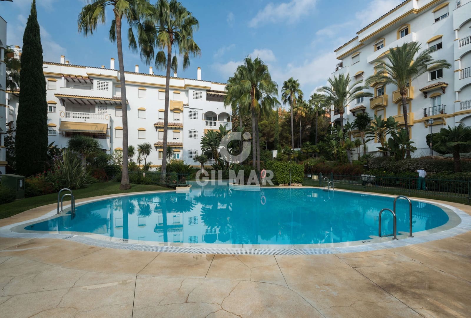2 slaapkamer Penthouse te koop in Marbella met zwembad garage - € 590.000 (Ref: 10026200)