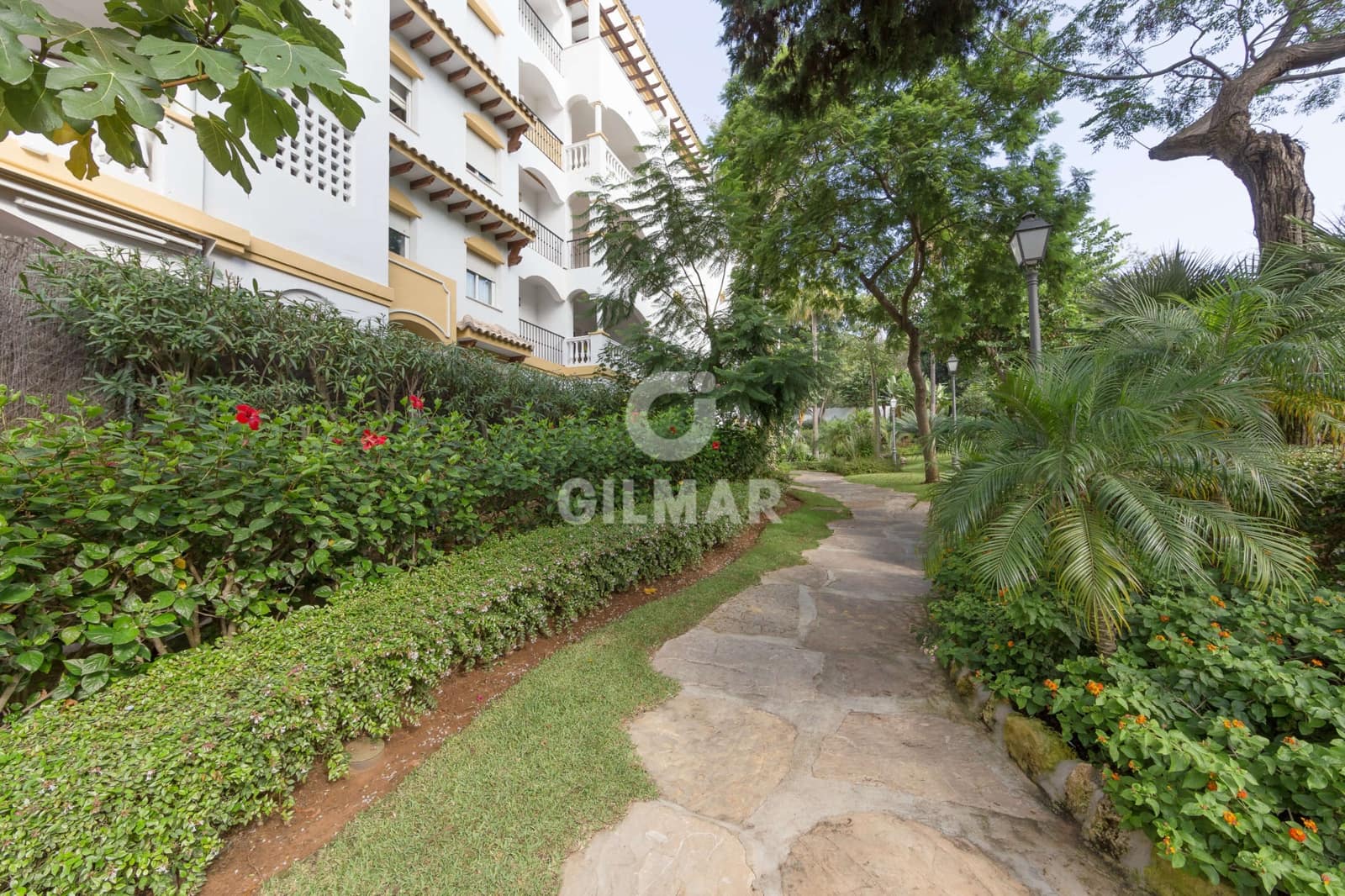 2 slaapkamer Penthouse te koop in Marbella met zwembad garage - € 590.000 (Ref: 10026200)