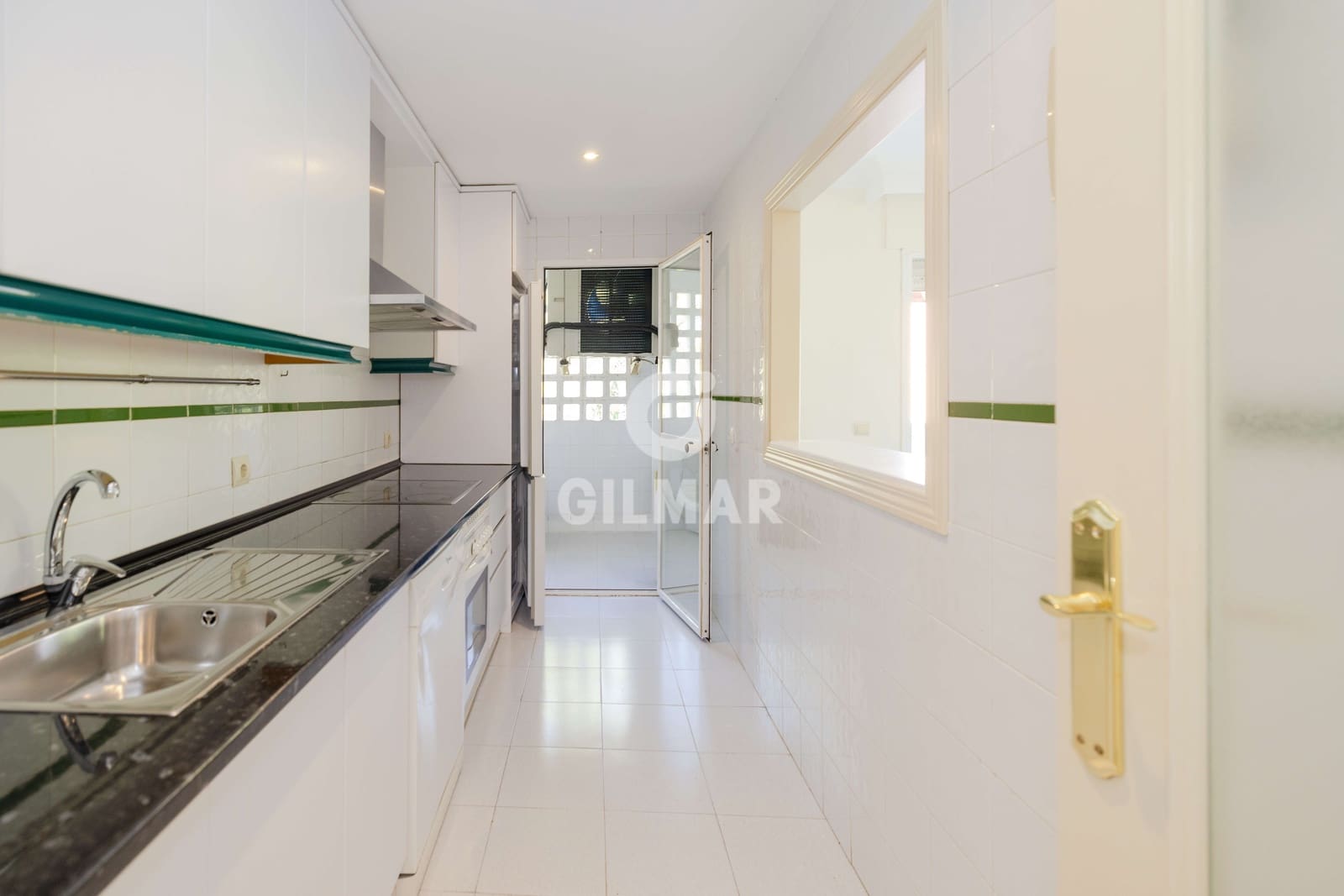 2 slaapkamer Penthouse te koop in Marbella met zwembad garage - € 590.000 (Ref: 10026200)