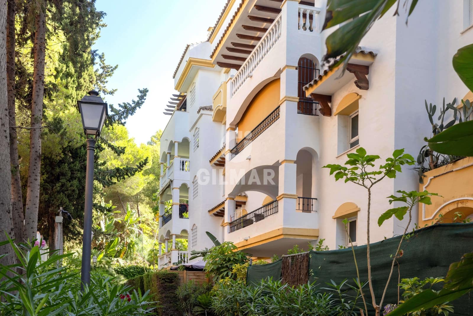 2 slaapkamer Penthouse te koop in Marbella met zwembad garage - € 590.000 (Ref: 10026200)