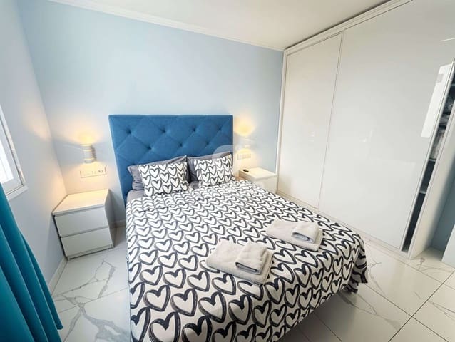 1 bedroom Flat for sale in Playa de las Américas, Adeje - € 389,000 (Ref: 10026201)