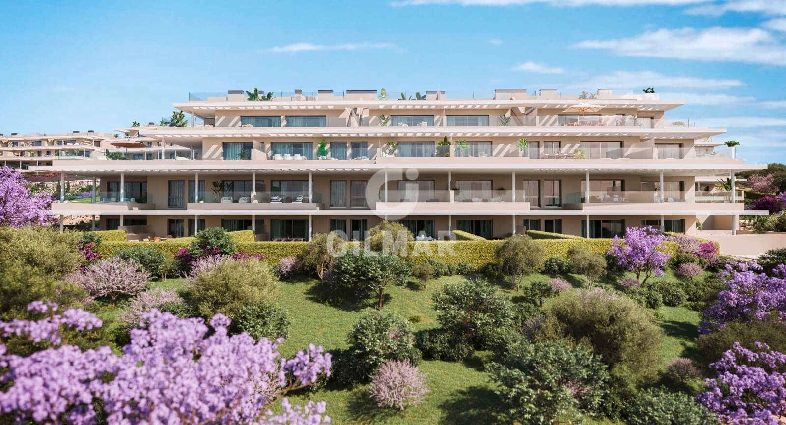 Piso de 2 habitaciones en Estepona en venta con piscina garaje - 449.000 € (Ref: 10026279)