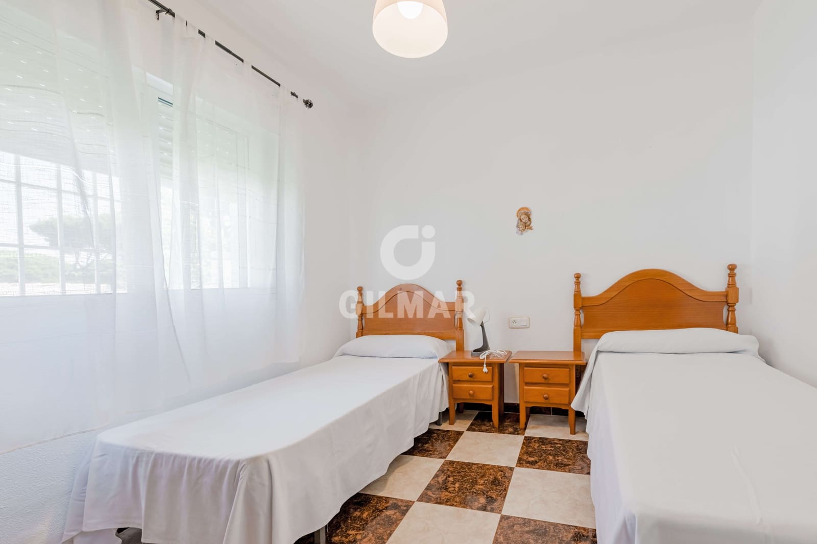3 bedroom Villa for sale in Chiclana de la Frontera with pool - € 390,000 (Ref: 10026582)