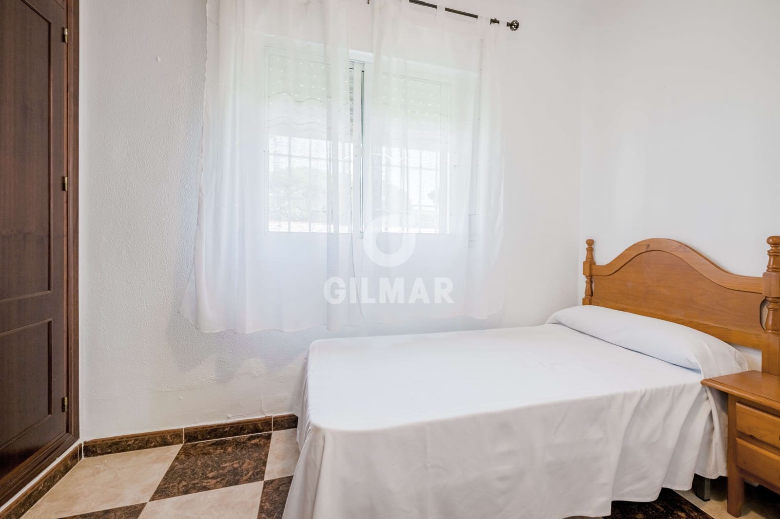 3 bedroom Villa for sale in Chiclana de la Frontera with pool - € 390,000 (Ref: 10026582)