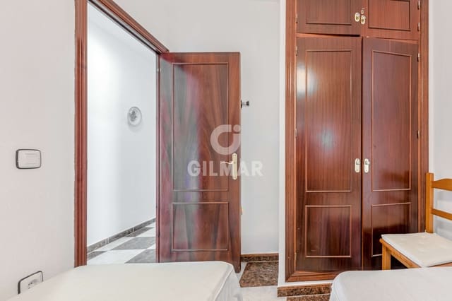 3 chambre Villa/Maison à vendre à Chiclana de la Frontera avec piscine - 390 000 € (Ref: 10026582)