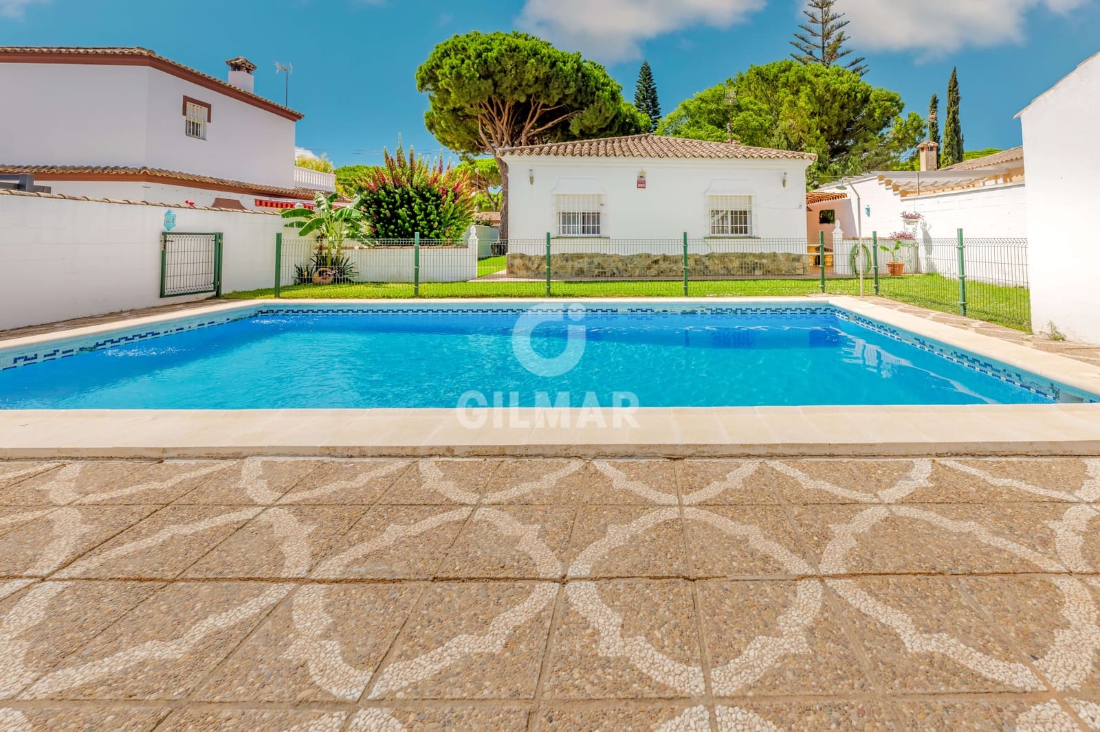 3 bedroom Villa for sale in Chiclana de la Frontera with pool - € 390,000 (Ref: 10026582)