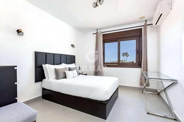 6 quarto Moradia para venda em Nueva Atalaya, Estepona com piscina garagem - 2 195 000 € (Ref: 10027566)