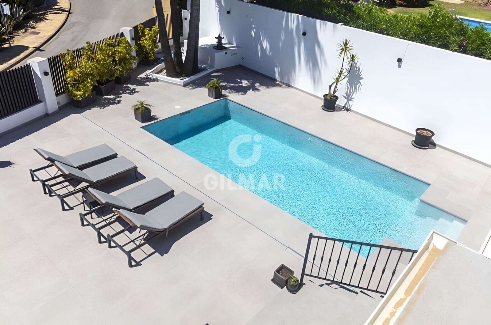 6 quarto Moradia para venda em Estepona com piscina garagem - 2 195 000 € (Ref: 10027566)