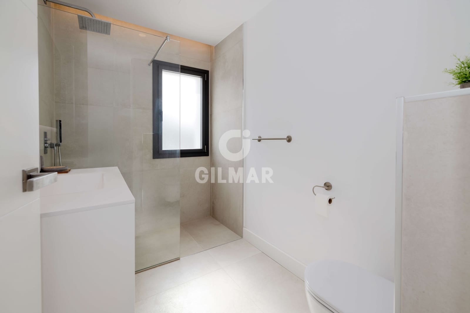 5 sypialnia Willa na sprzedaż w Nueva Andalucia z basenem garażem - 2 990 000 € (Ref: 10030921)