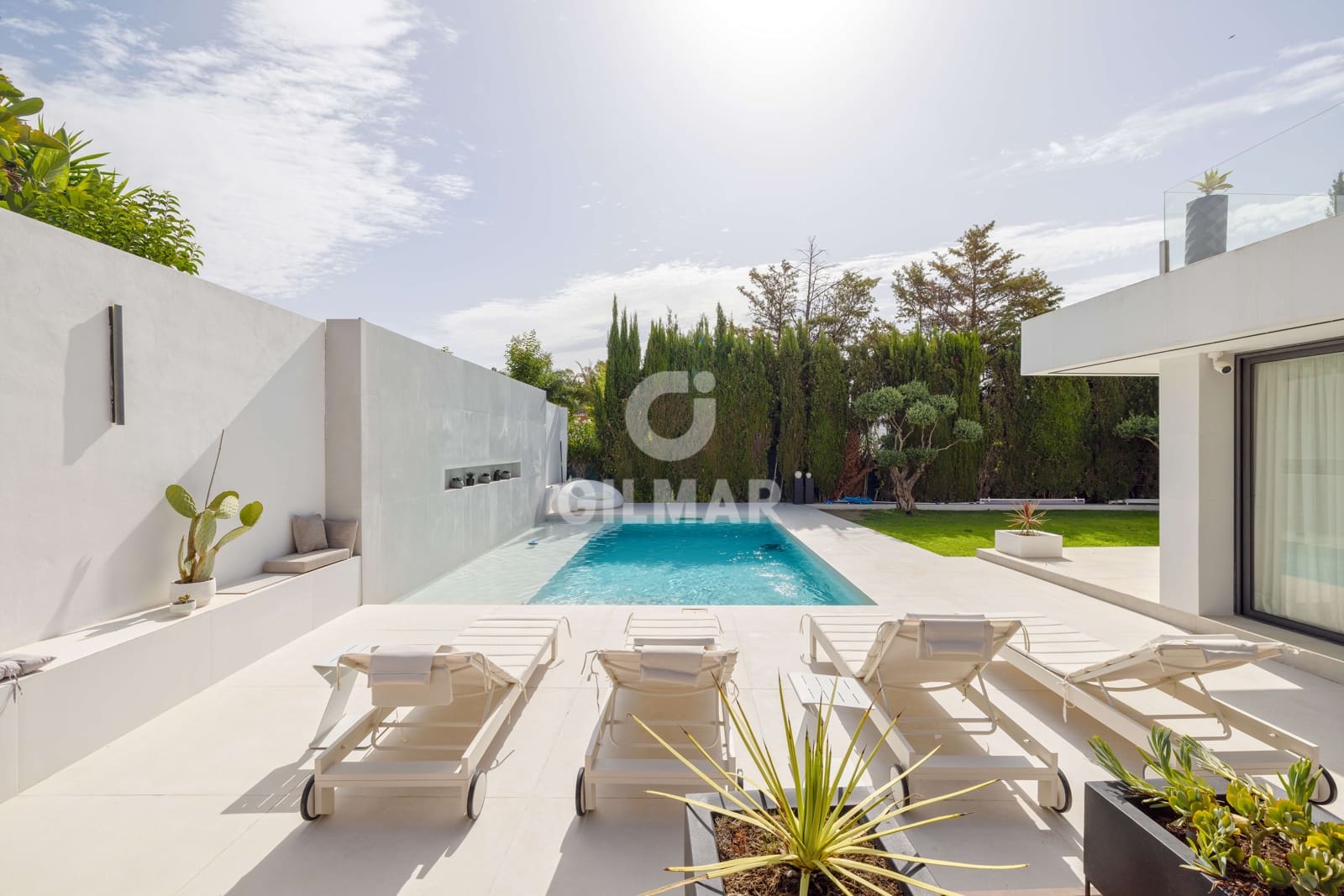 5 sypialnia Willa na sprzedaż w Nueva Andalucia z basenem garażem - 2 990 000 € (Ref: 10030921)