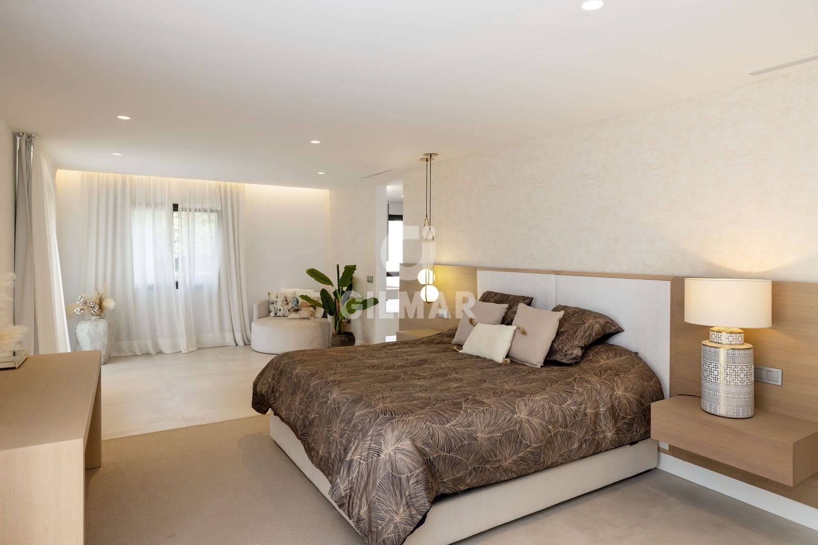 5 sypialnia Willa na sprzedaż w Nueva Andalucia z basenem garażem - 2 990 000 € (Ref: 10030921)