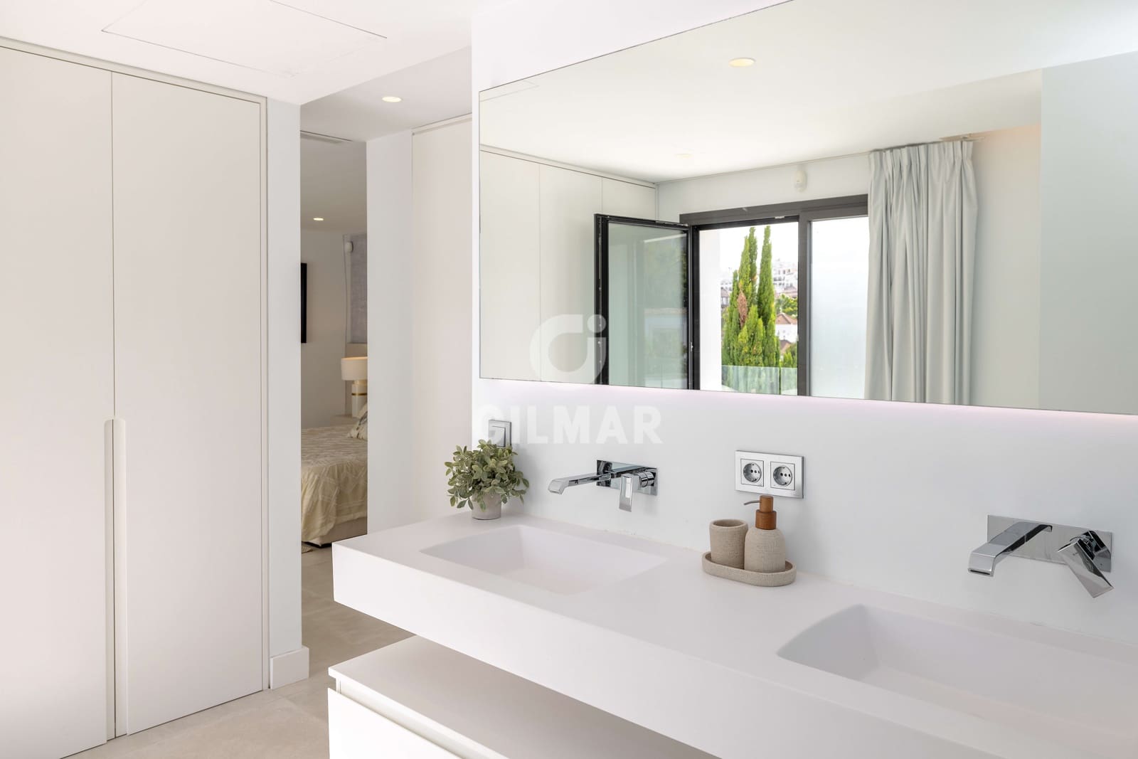 5 sypialnia Willa na sprzedaż w Nueva Andalucia z basenem garażem - 2 990 000 € (Ref: 10030921)