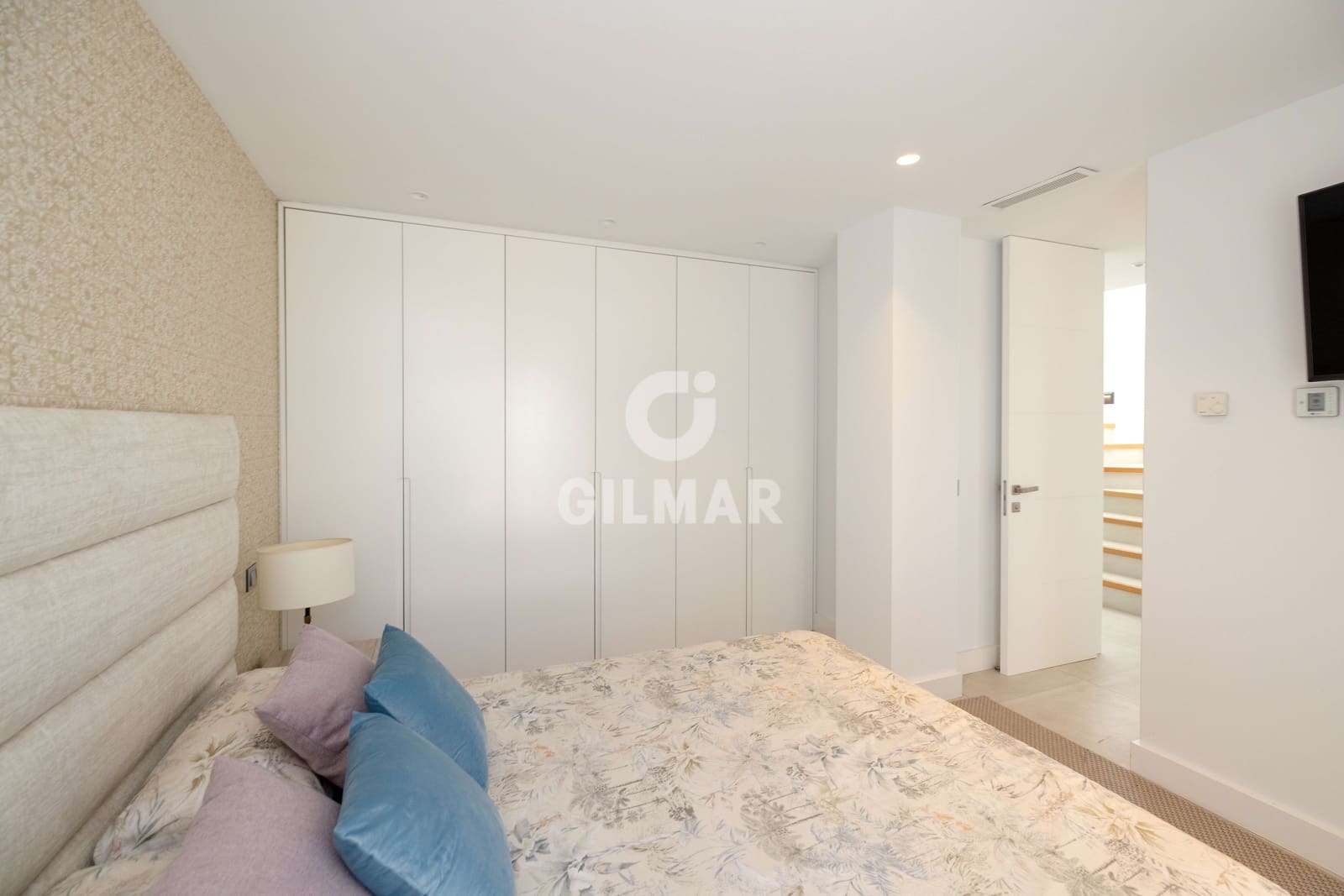 5 sypialnia Willa na sprzedaż w Nueva Andalucia z basenem garażem - 2 990 000 € (Ref: 10030921)