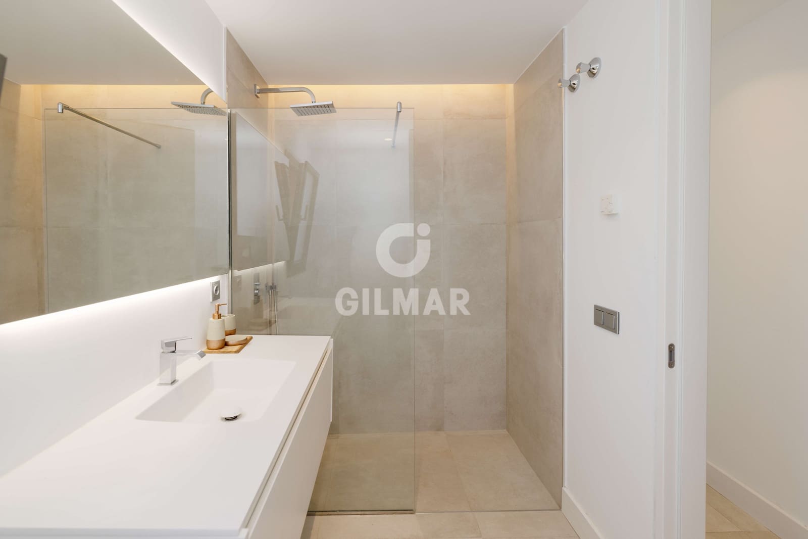 5 sypialnia Willa na sprzedaż w Nueva Andalucia z basenem garażem - 2 990 000 € (Ref: 10030921)