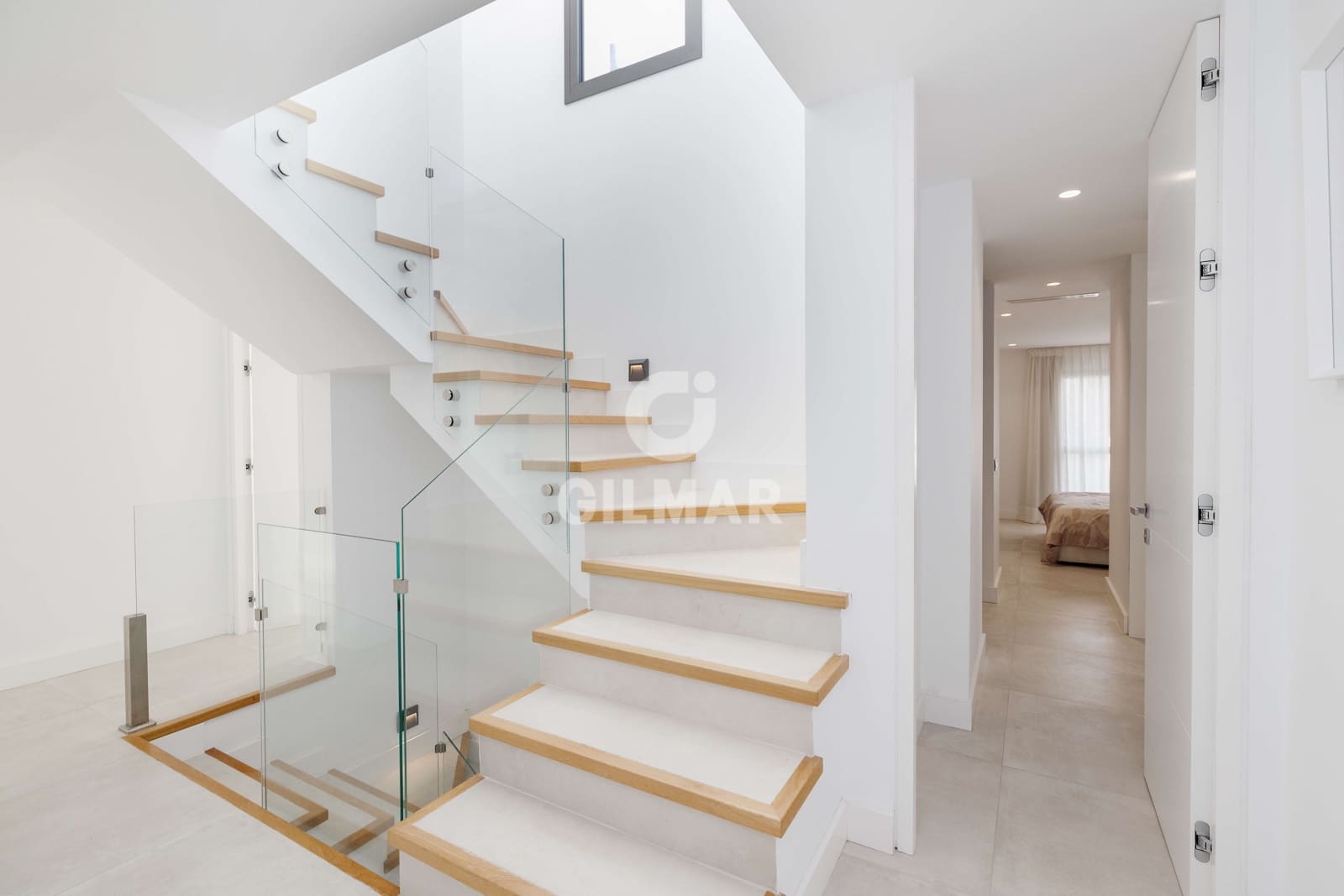 5 sypialnia Willa na sprzedaż w Nueva Andalucia z basenem garażem - 2 990 000 € (Ref: 10030921)
