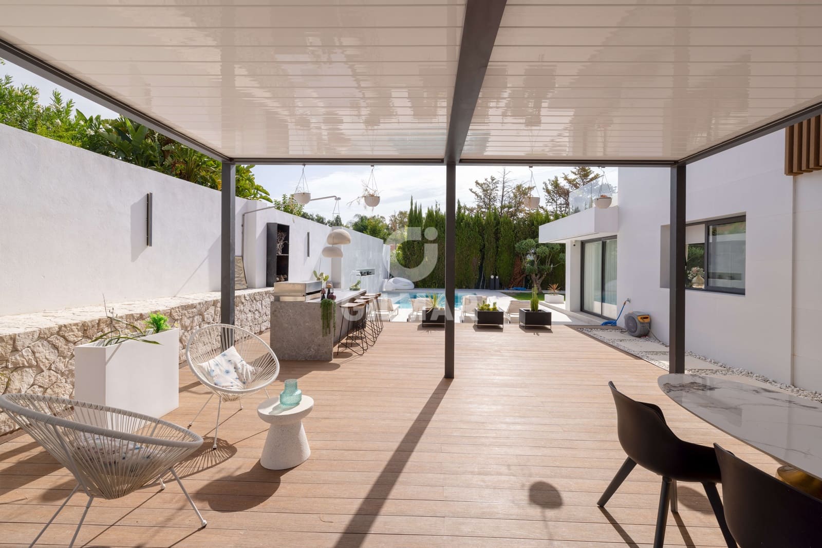 5 sypialnia Willa na sprzedaż w Nueva Andalucia z basenem garażem - 2 990 000 € (Ref: 10030921)