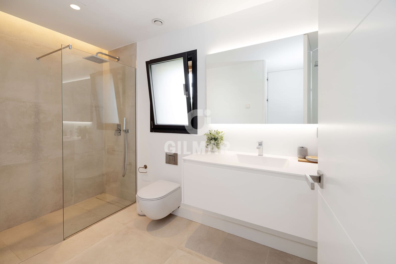 5 sypialnia Willa na sprzedaż w Nueva Andalucia z basenem garażem - 2 990 000 € (Ref: 10030921)