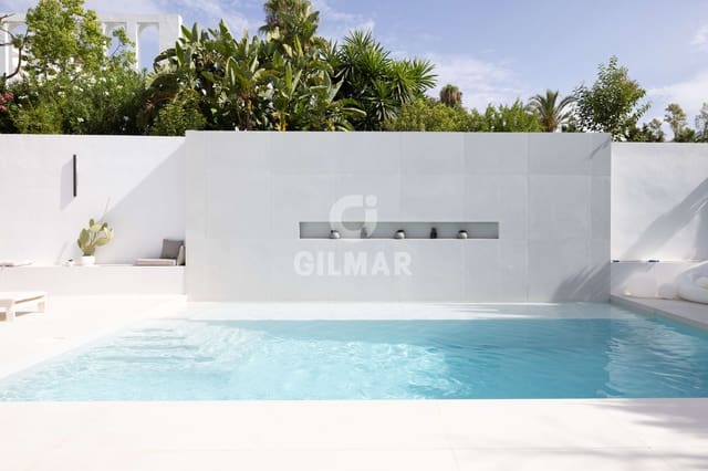 5 sypialnia Willa na sprzedaż w Las Brisas, Marbella z basenem garażem - 2 990 000 € (Ref: 10030921)