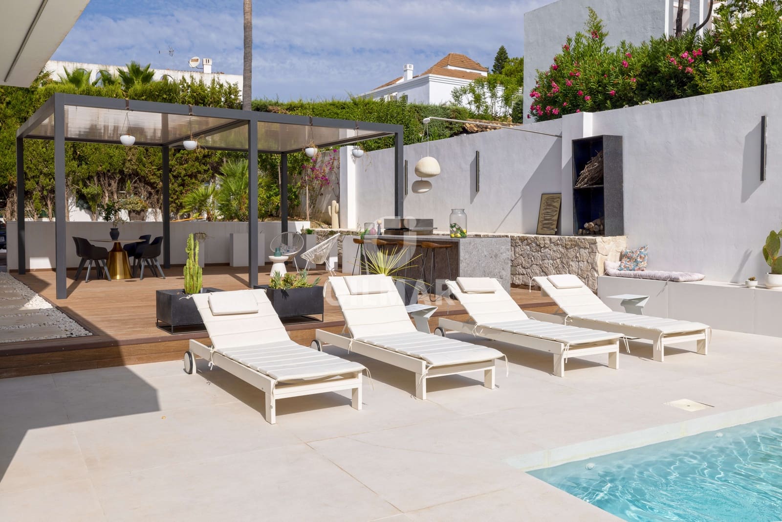 5 sypialnia Willa na sprzedaż w Nueva Andalucia z basenem garażem - 2 990 000 € (Ref: 10030921)