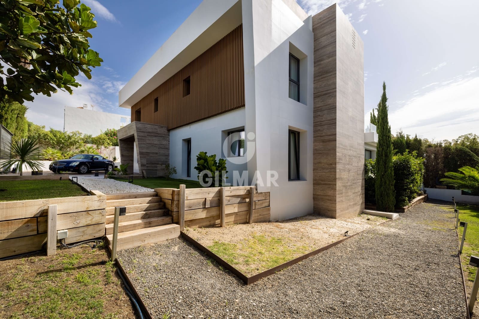 5 sypialnia Willa na sprzedaż w Nueva Andalucia z basenem garażem - 2 990 000 € (Ref: 10030921)