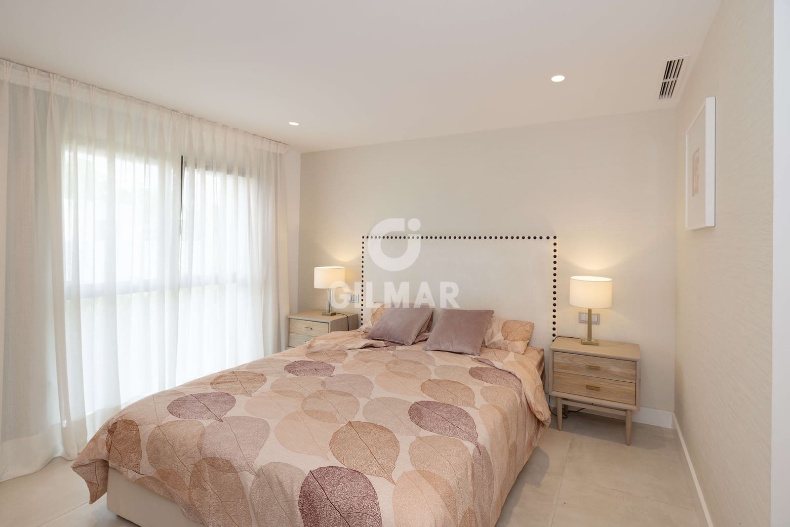 5 sypialnia Willa na sprzedaż w Nueva Andalucia z basenem garażem - 2 990 000 € (Ref: 10030921)