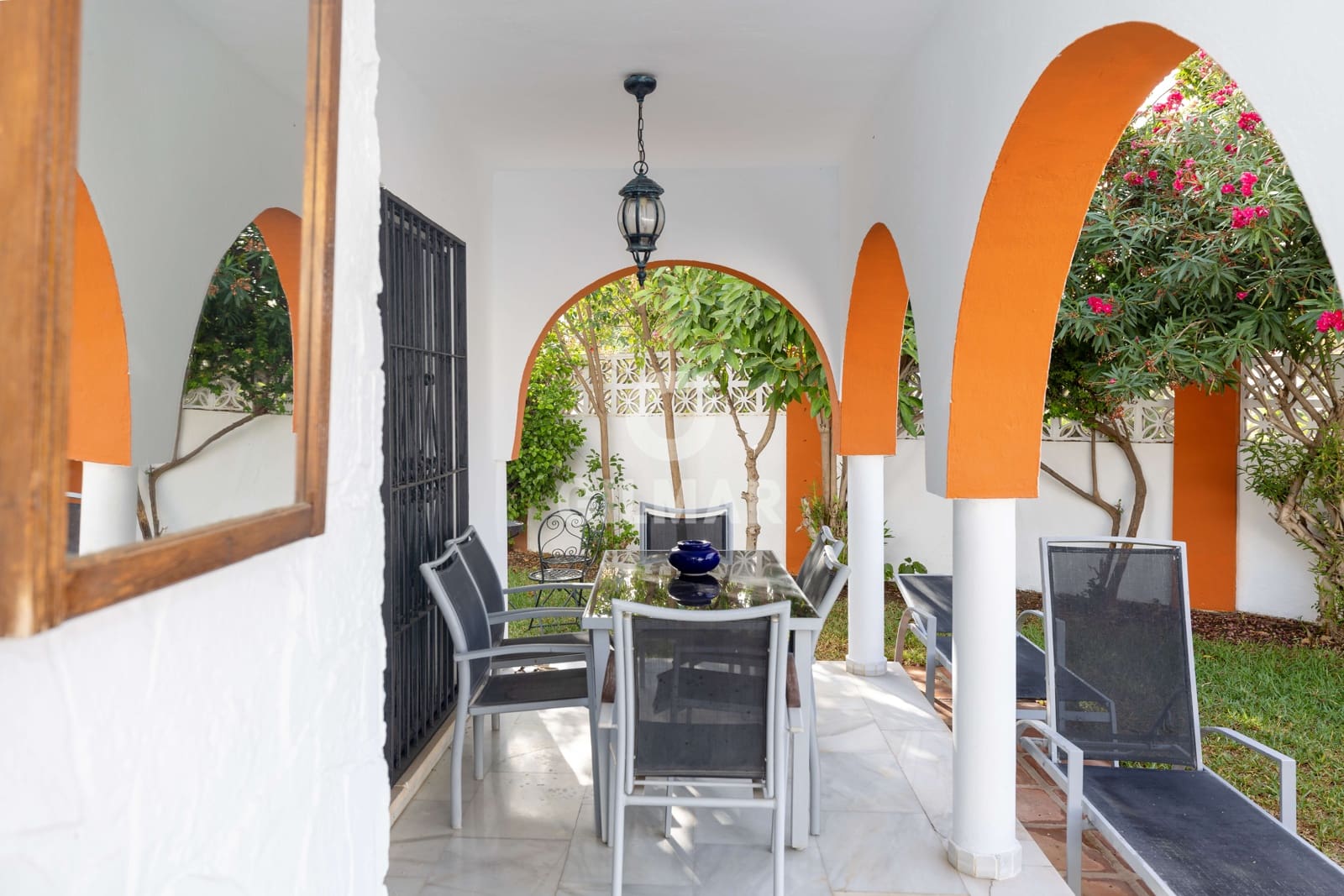 Chalet de 4 habitaciones en Nueva Andalucia en venta con piscina garaje - 1.070.000 € (Ref: 10030922)