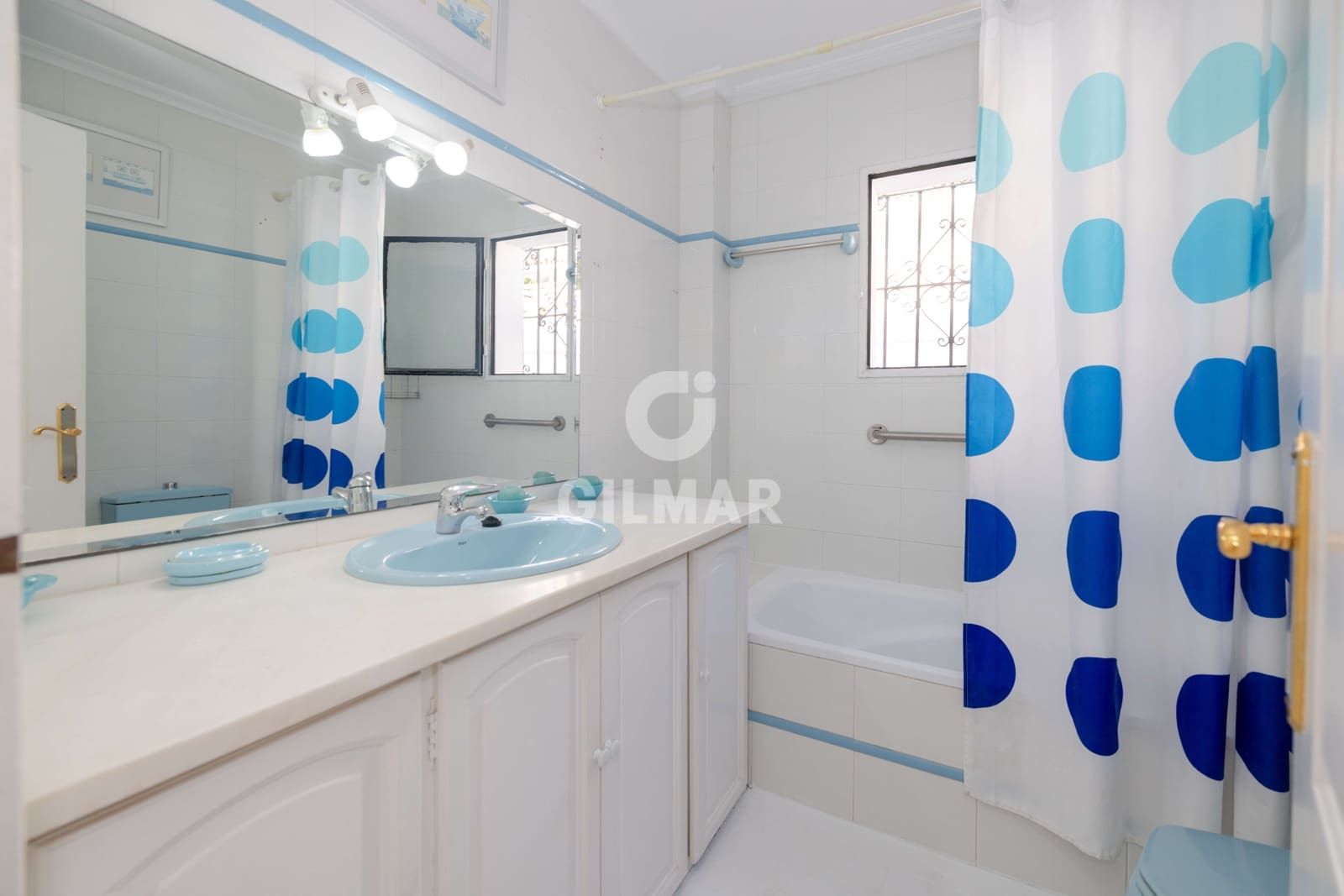 Chalet de 4 habitaciones en Nueva Andalucia en venta con piscina garaje - 1.070.000 € (Ref: 10030922)