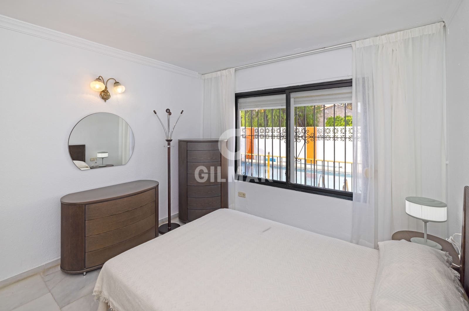 Chalet de 4 habitaciones en Nueva Andalucia en venta con piscina garaje - 1.070.000 € (Ref: 10030922)