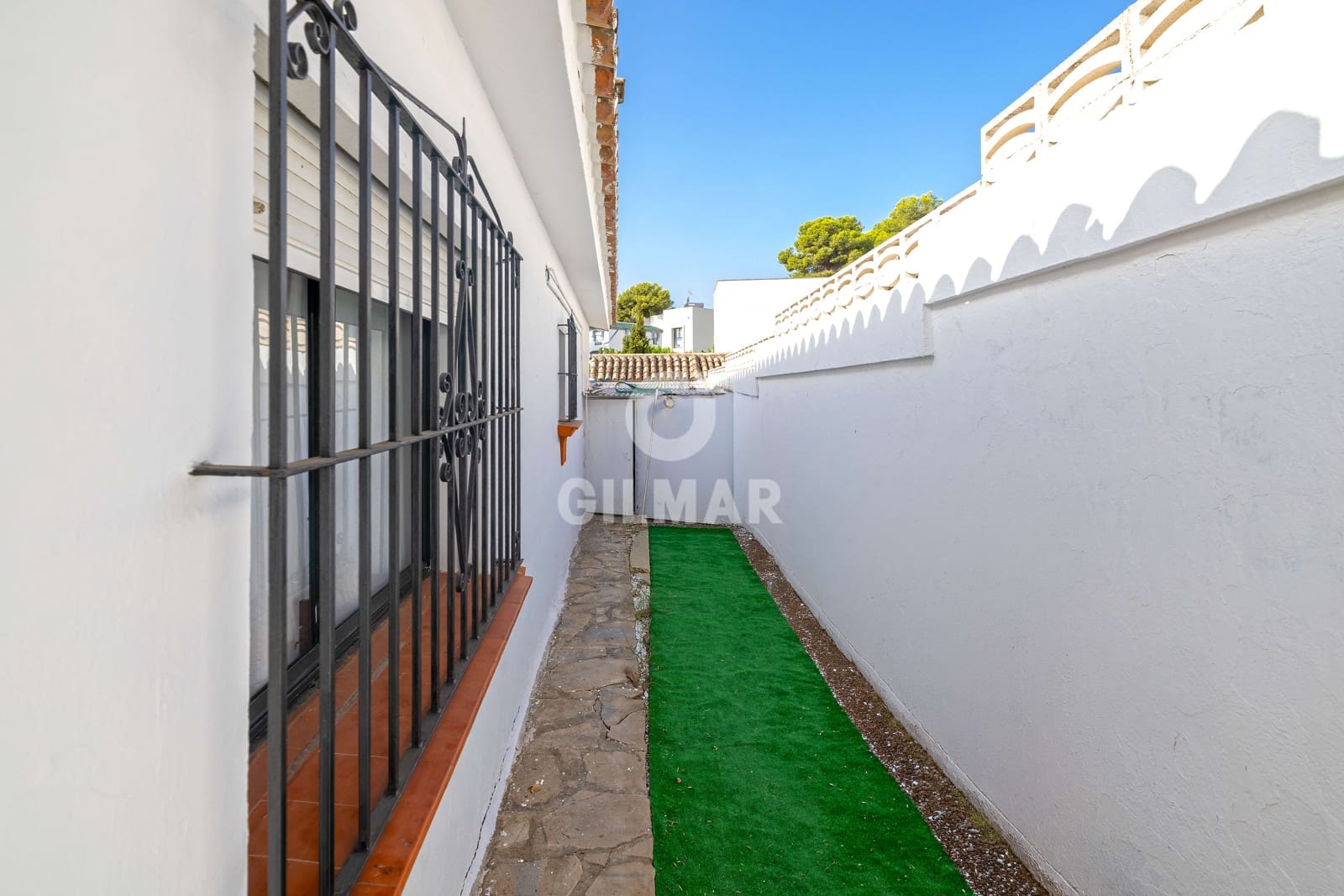 Chalet de 4 habitaciones en Nueva Andalucia en venta con piscina garaje - 1.070.000 € (Ref: 10030922)