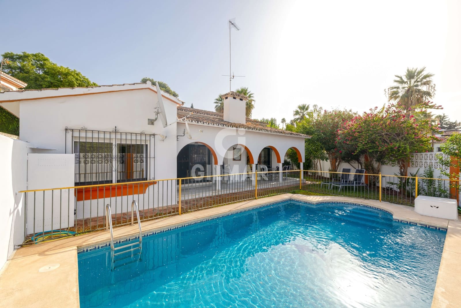 Chalet de 4 habitaciones en Nueva Andalucia en venta con piscina garaje - 1.070.000 € (Ref: 10030922)