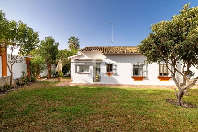 Chalet de 4 habitaciones en Las Brisas, Marbella en venta con piscina garaje - 1.070.000 € (Ref: 10030922)