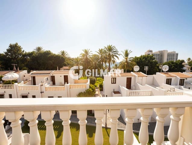 2 slaapkamer Rijtjeshuis te huur in Playa de las Americas, Arona met zwembad garage - € 2.000 (Ref: 10031272)