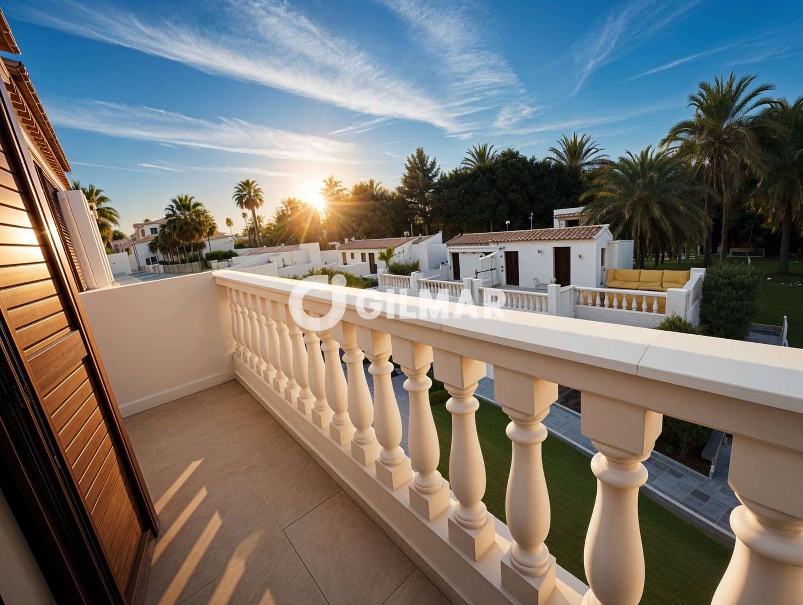 2 slaapkamer Rijtjeshuis te huur in Playa de las Americas met zwembad garage - € 2.000 (Ref: 10031272)