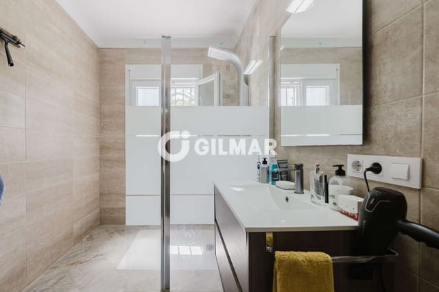 4 camera da letto Villa in vendita in Chiclana de la Frontera con piscina - 425.000 € (Rif: 10032418)