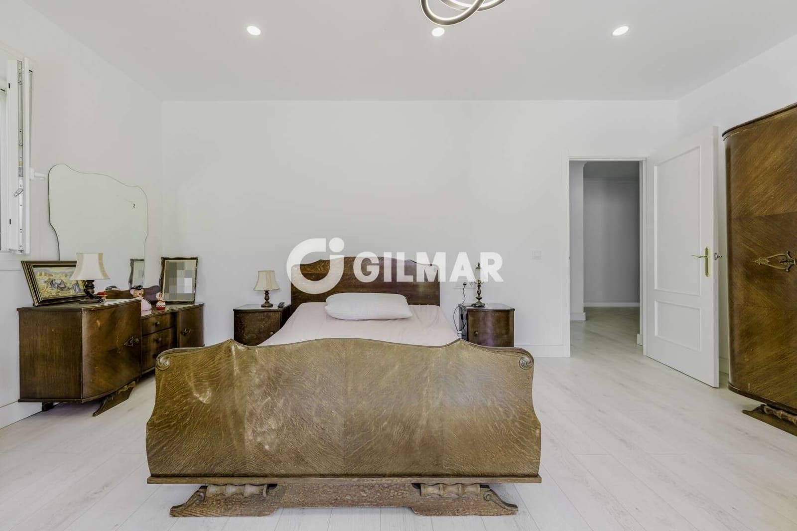 4 bedroom Villa for sale in Chiclana de la Frontera with pool - € 425,000 (Ref: 10032418)