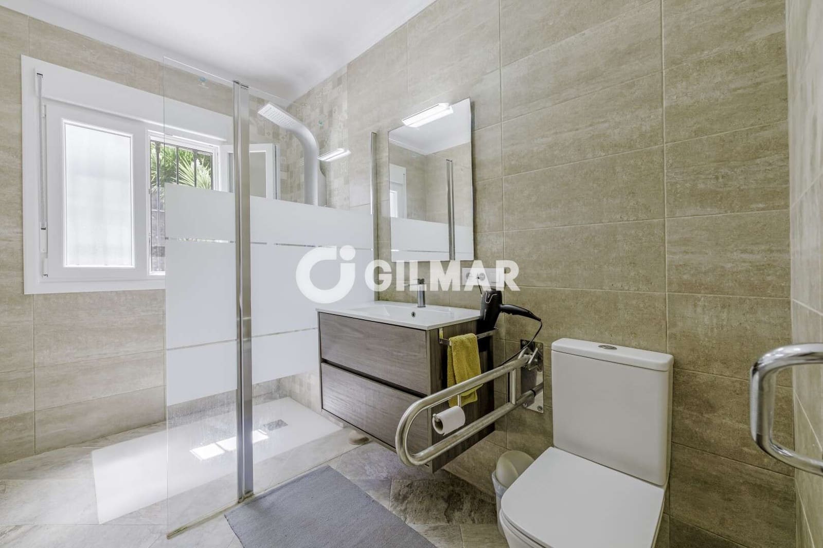 4 bedroom Villa for sale in Chiclana de la Frontera with pool - € 425,000 (Ref: 10032418)