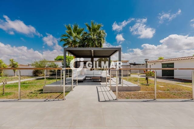 4 makuuhuone Huvila myytävänä paikassa Chiclana de la Frontera mukana uima-altaan - 425 000 € (Ref: 10032418)