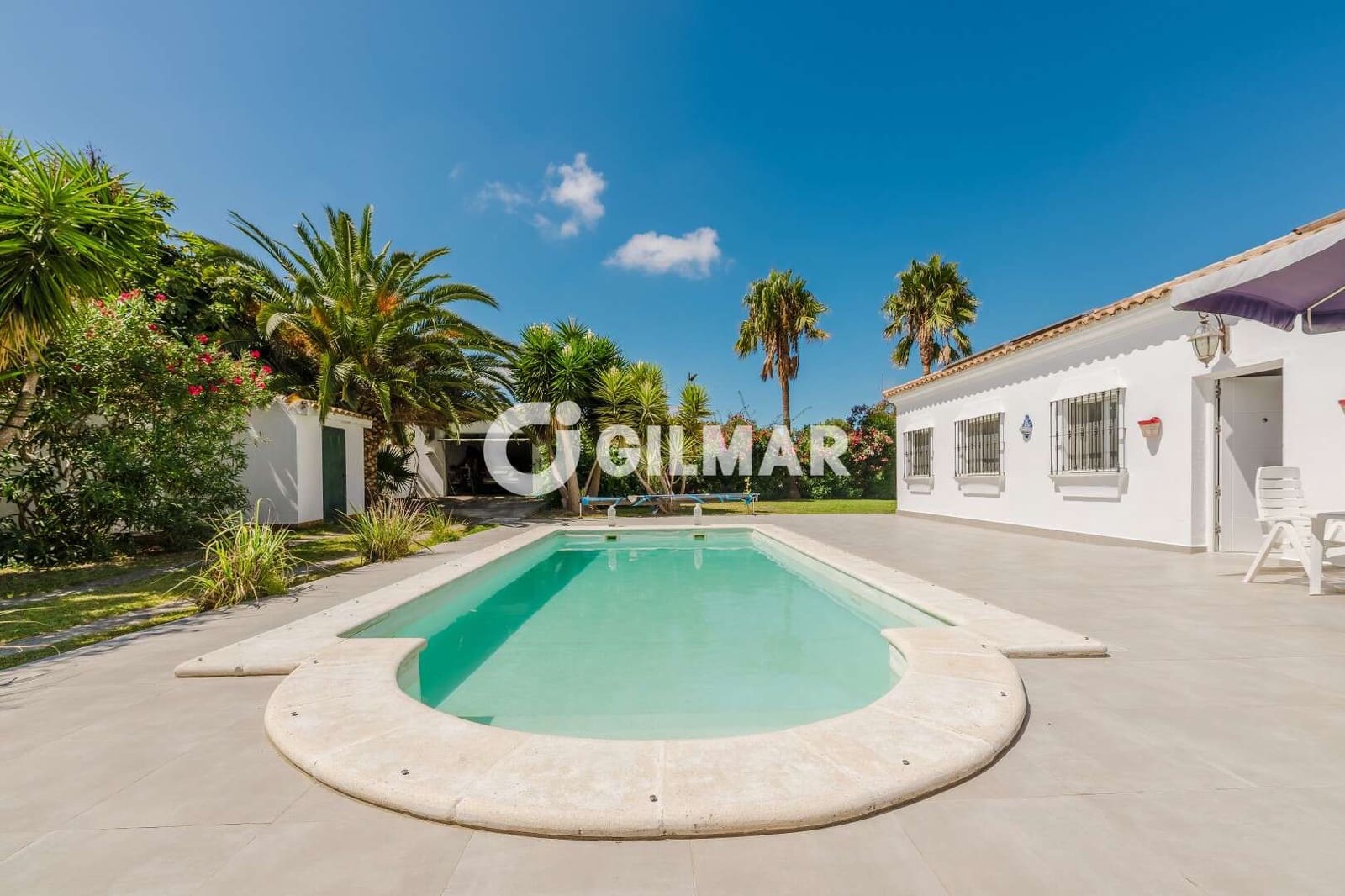 4 bedroom Villa for sale in Chiclana de la Frontera with pool - € 425,000 (Ref: 10032418)