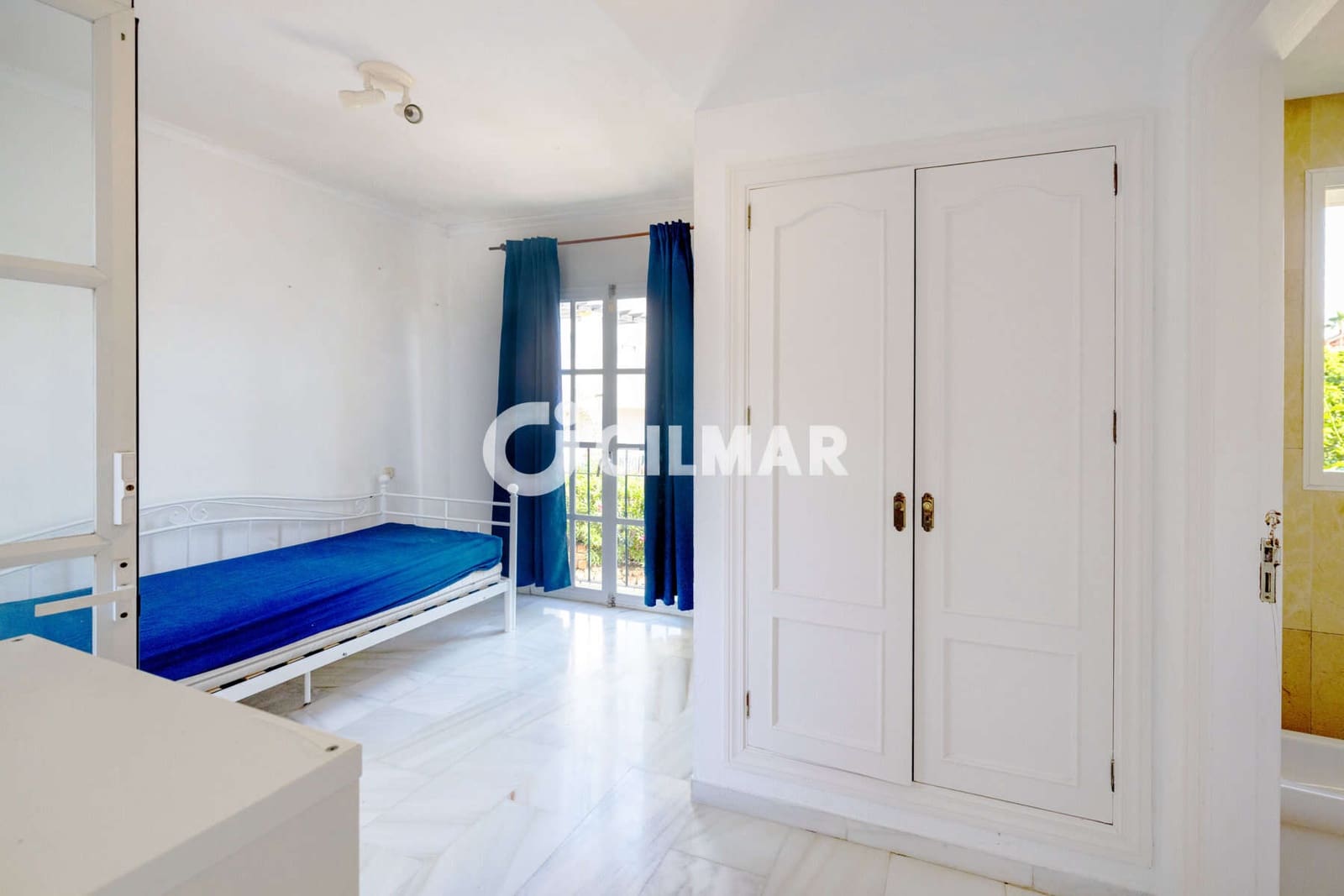 4 Zimmer Reihenhaus zu verkaufen in New Golden Mile mit Pool - 480.000 € (Ref: 10033106)